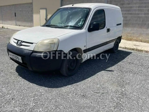 2005 Peugeot Partner 1.9L Diesel Manual Van/Minivan - Main Photo