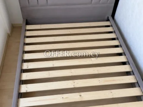Complete bedframe with headboard great condition no matress - 2