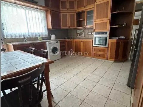 THREE BEDROOM SEMI DETACHED VILLA IN KATO POLeMIDIA, LIMASSOL - Main Photo