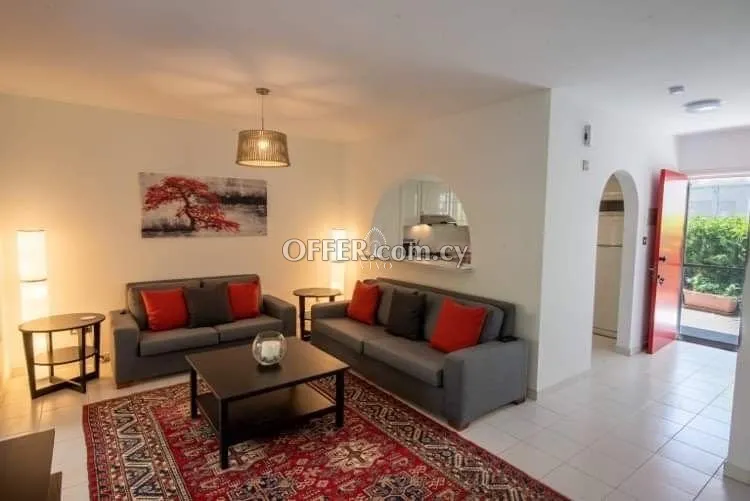 LOVELY TWO BEDROOM SEMI DETACHED HOUSE OR RENT LOCATED ON THE FIRST LINE - 10
