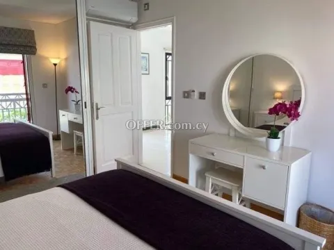 LOVELY TWO BEDROOM SEMI DETACHED HOUSE OR RENT LOCATED ON THE FIRST LINE - 3