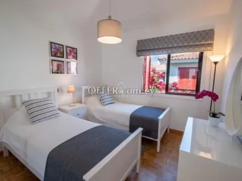 LOVELY TWO BEDROOM SEMI DETACHED HOUSE OR RENT LOCATED ON THE FIRST LINE - 2