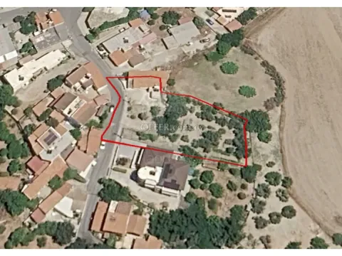 Residential plot for sale in Episkopi