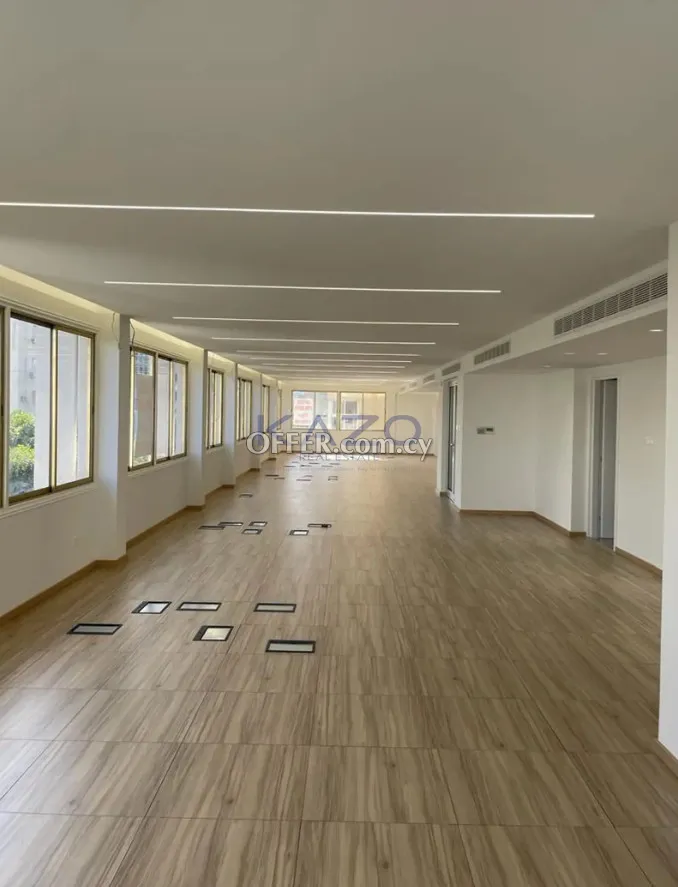 Modern Office in Neapolis, 250 m² - 1