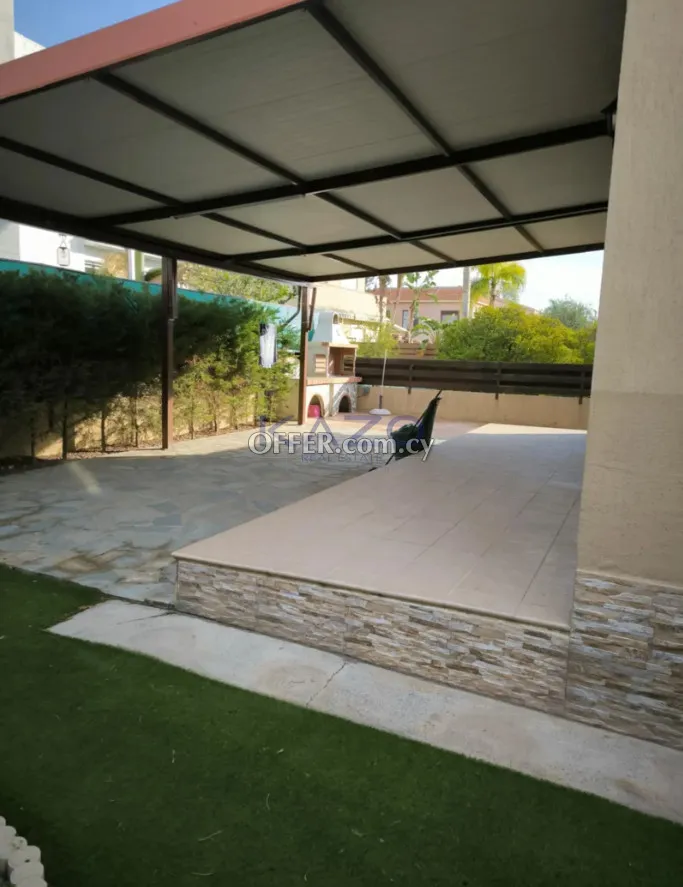 4-Bed Detached House in Zakaki - 9