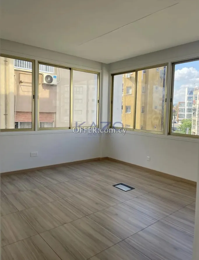 Modern Office in Neapolis, 250 m² - 6