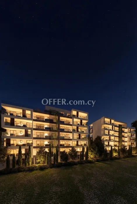 Gated 3 Bedroom Apartment with Pool & Gym in Central Paphos - 9