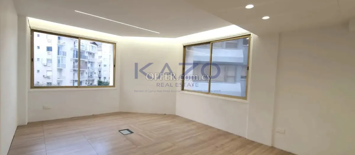 Modern Office in Neapolis, 250 m² - 4