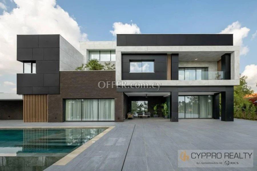 6 Bedroom Villa in Souni - 5