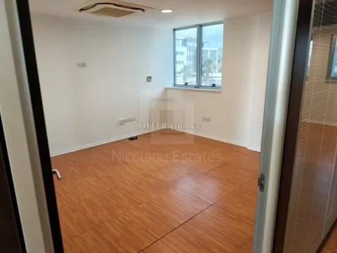 Modern 300sq.m office space for rent in Linopetra - 2