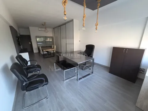 Furnished office space for rent in the town center - Main Photo