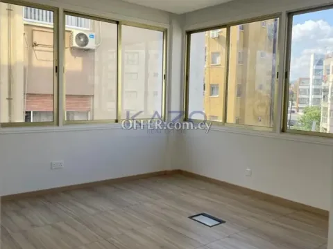 Modern Office in Neapolis, 250 m² - 6