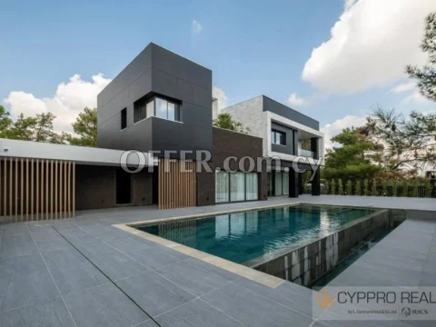 6 Bedroom Villa in Souni
