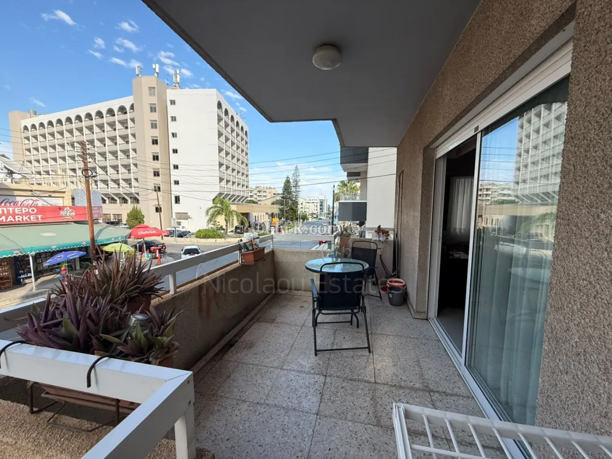 Very large apartment Mesa Limassol Cyprus - 2