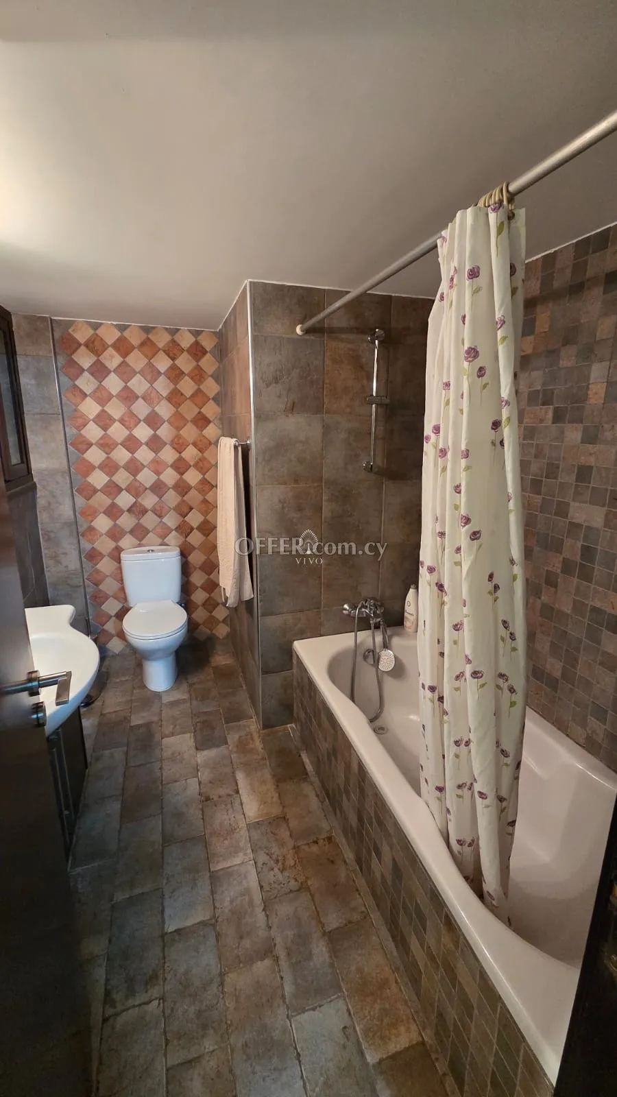 THREE BEDROOM HOUSE IN AGIOS IOANNIS LIMASSOL - 2