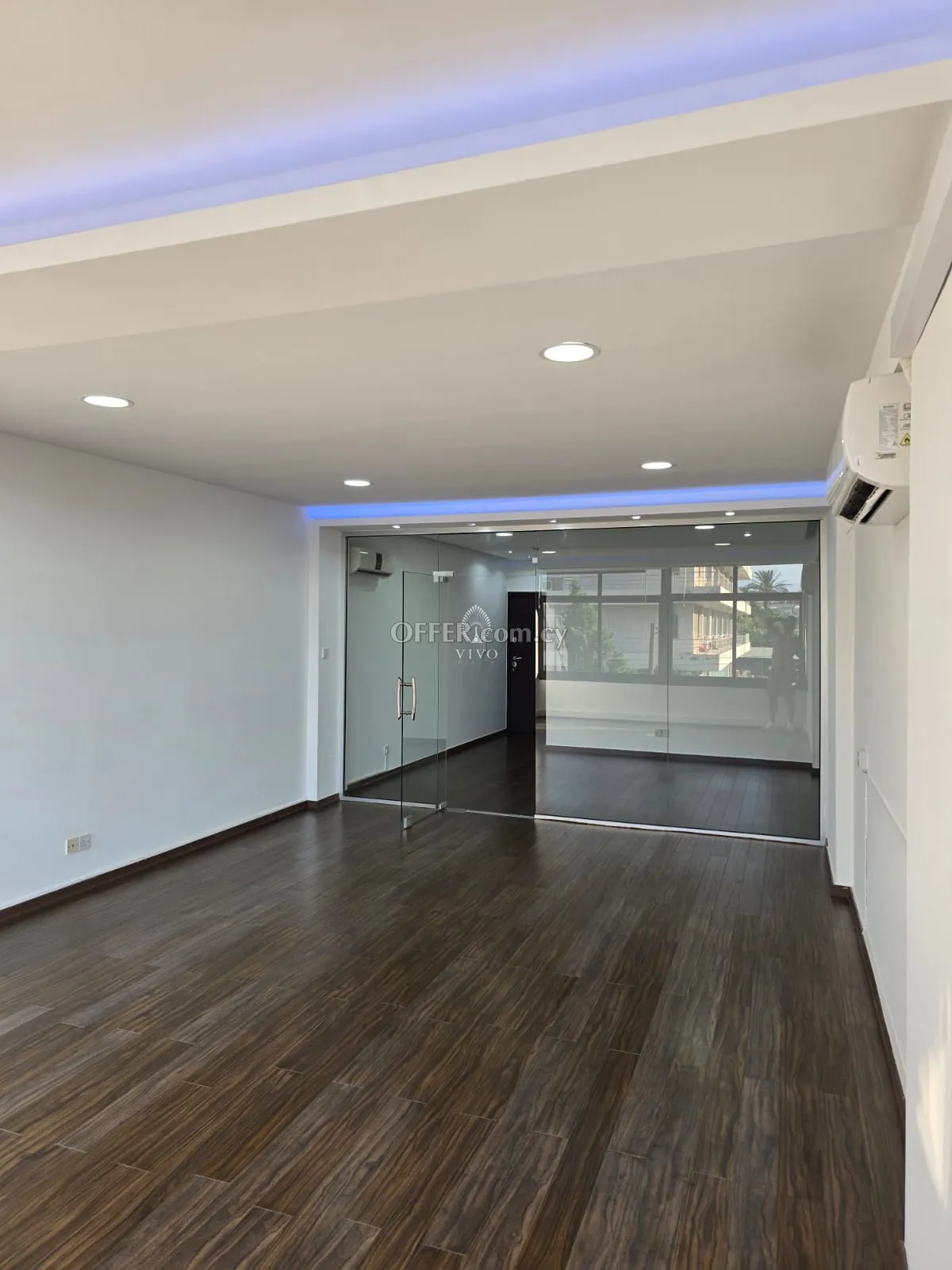 SPACIOUS OFFICE FOR RENT LOCATED IN KATHOLIKI CITY CENTER AREA - 1