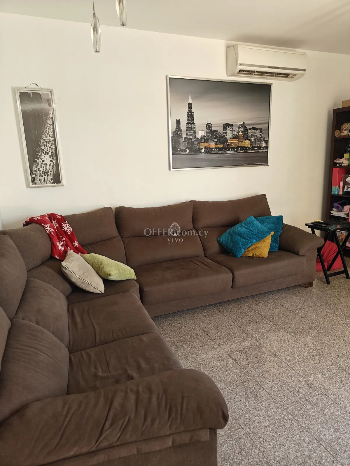 SPACIOUS 3- BEDROOM UPPER LEVEL DUBLEX MAISONETTE IN AGIOS SPYRIDONAS = LIMASSOL - 11