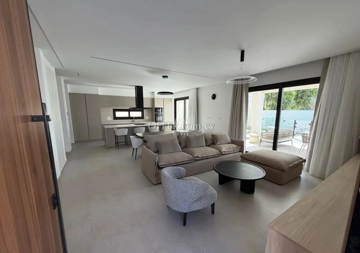 5 BEDROOM VILLA WITH A POOL IN AGIOS ATHANASIOS - 11