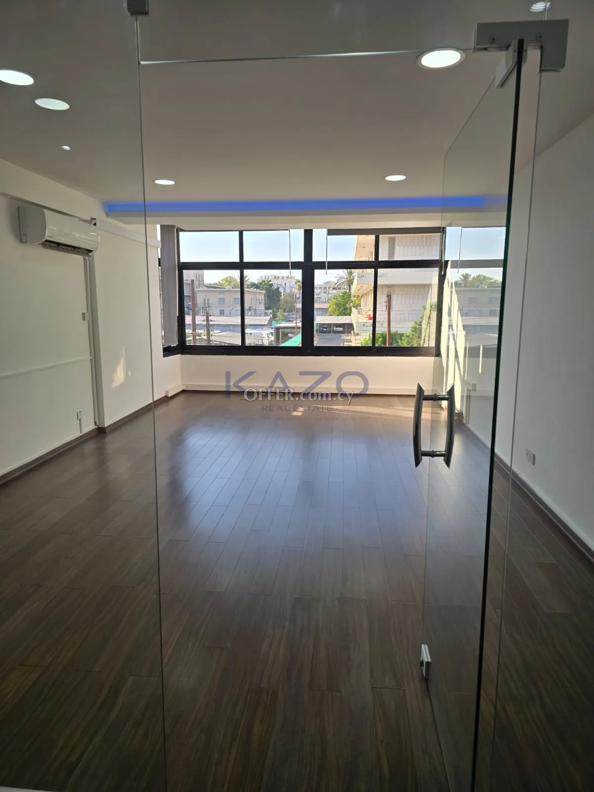 Spacious Key-Ready Office in Katholiki City Center - 12
