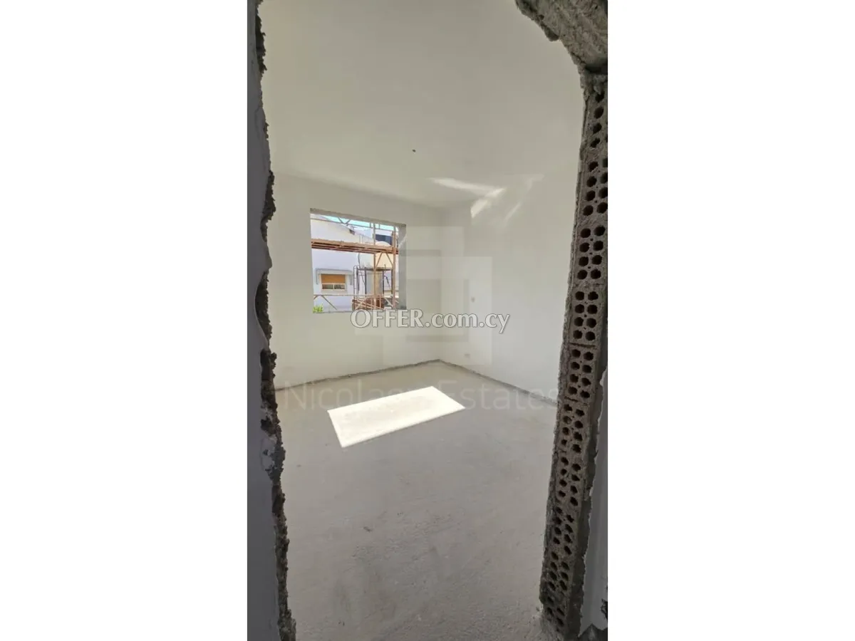 One Bedroom apartment with big balcony in Agios Dometios near Cyprus University and European University - 9