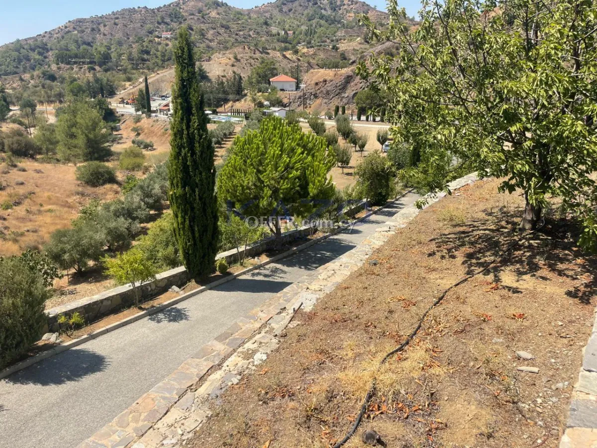 Furnished 6-Bedroom Villa in Kalo Chorio Lemesou 19 Minutes from Private Schools - 12