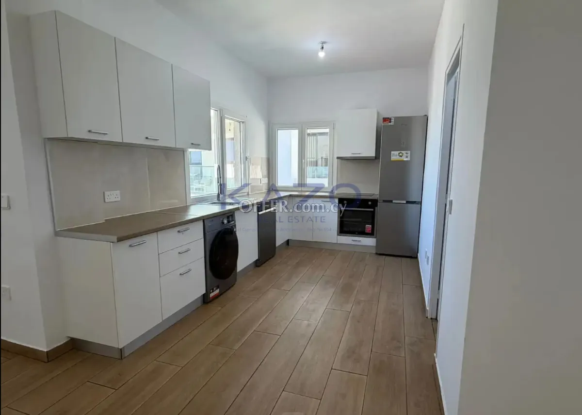Renovated Top-Floor 2-Bed Apartment in Agia Zoni - 7