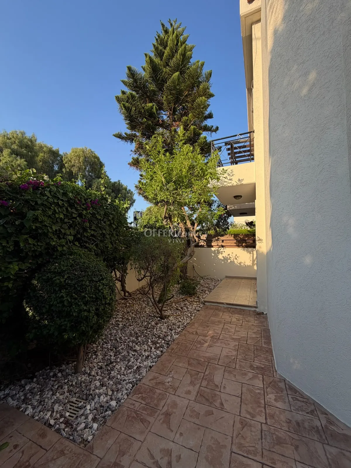 THREE BEDROOM SEMI DETACHED VILLA WITH POOL AND GARDEN IN TOURIST AREA, LIMASSOL - 10