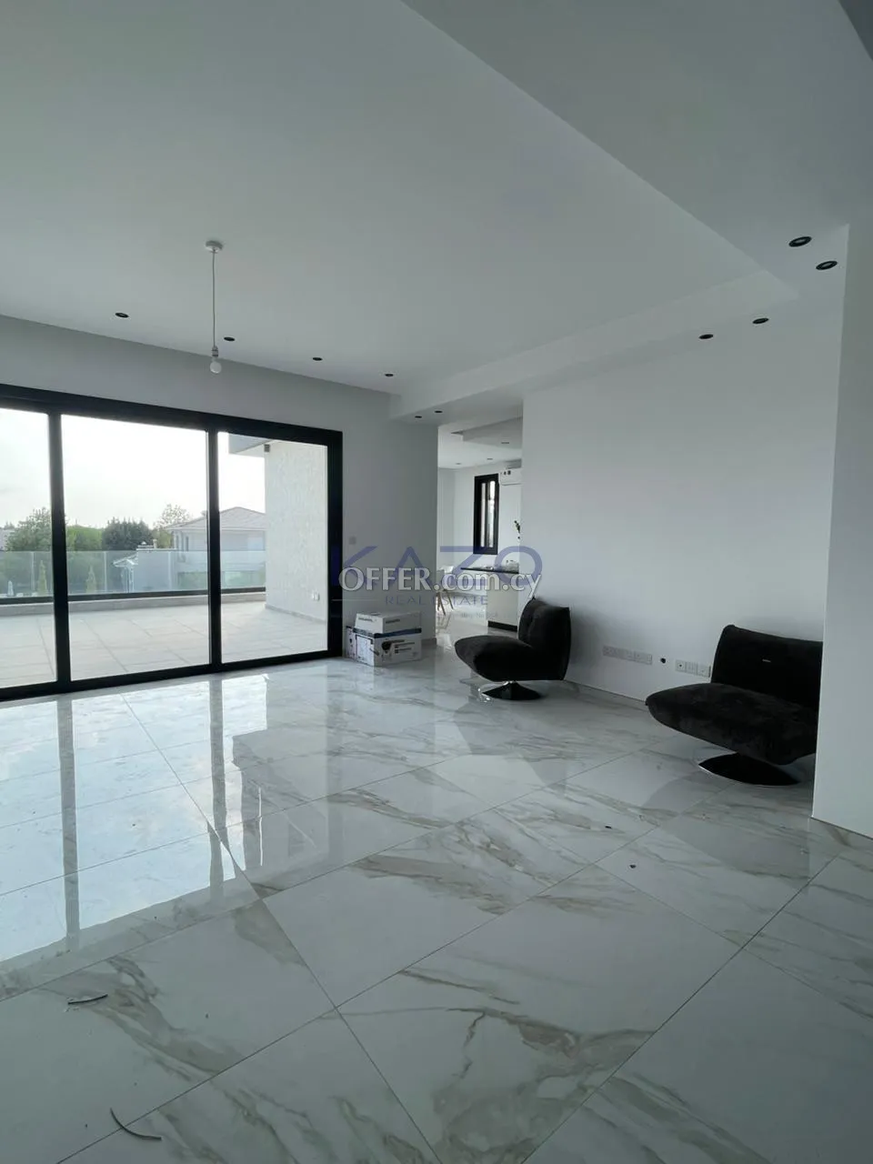 Modern 5-Bed Villa with Pool in Germasoyeia Green Area - 11