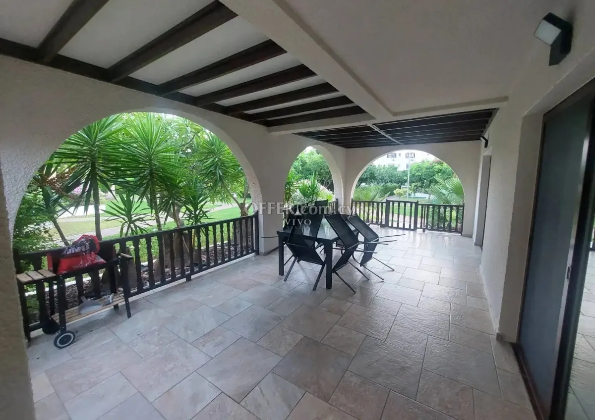 SPACIOUS 3 BEDROOM APARTMENT IN AGIOS TYCHONAS WITH POOL - 9