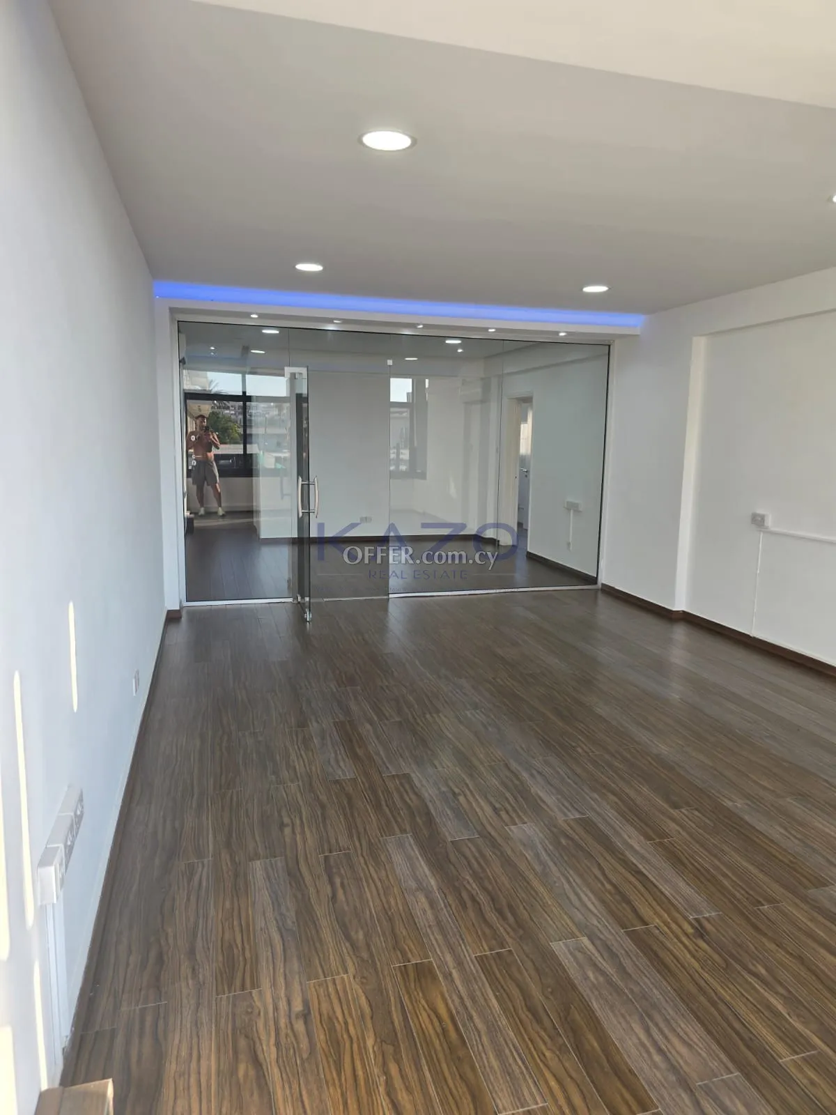 Spacious Key-Ready Office in Katholiki City Center - 10