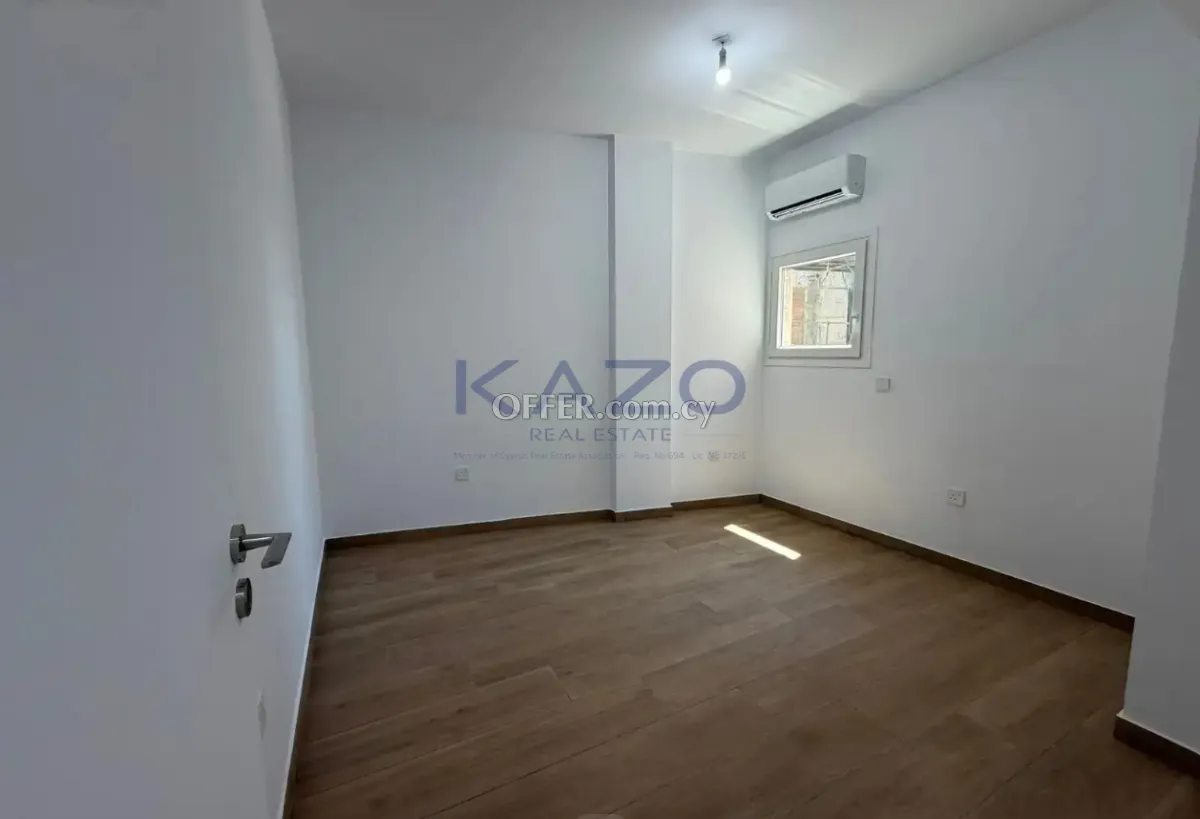 Renovated Top-Floor 2-Bed Apartment in Agia Zoni - 5