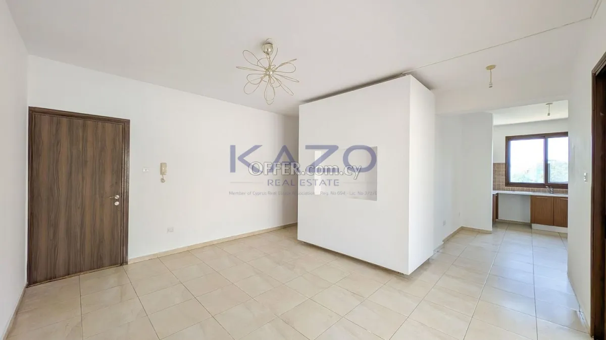 Two-Bedroom Apartment in Kato Polemidia, Limassol - 9