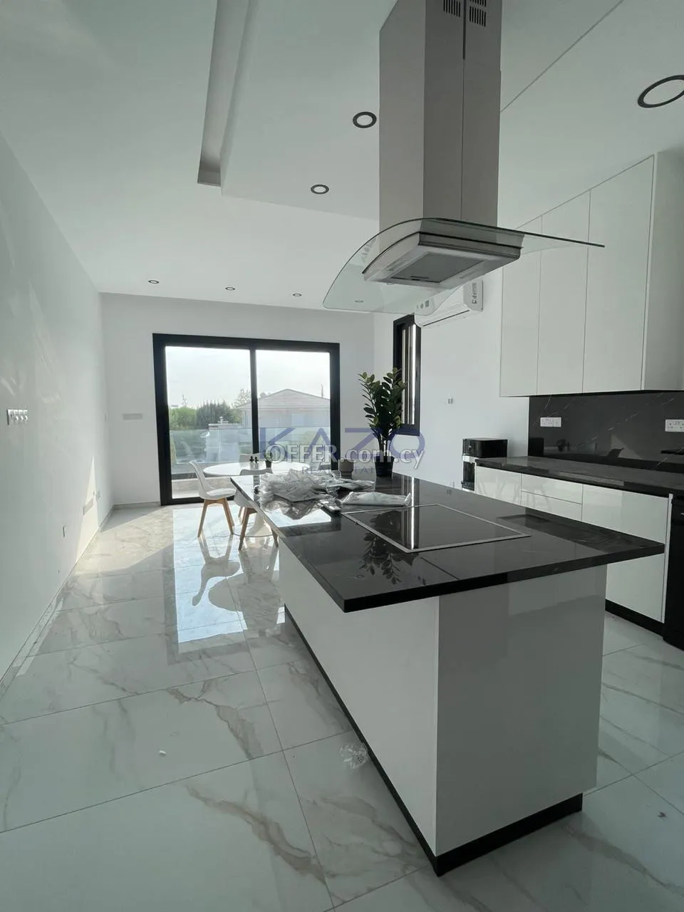 Modern 5-Bed Villa with Pool in Germasoyeia Green Area - 9