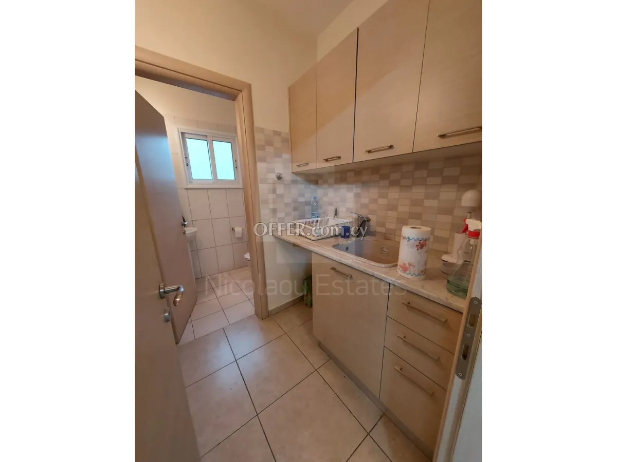 Ground floor office in Petrou Pavlou area - 6