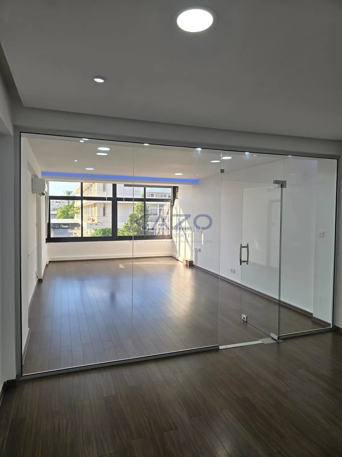 Spacious Key-Ready Office in Katholiki City Center - 8