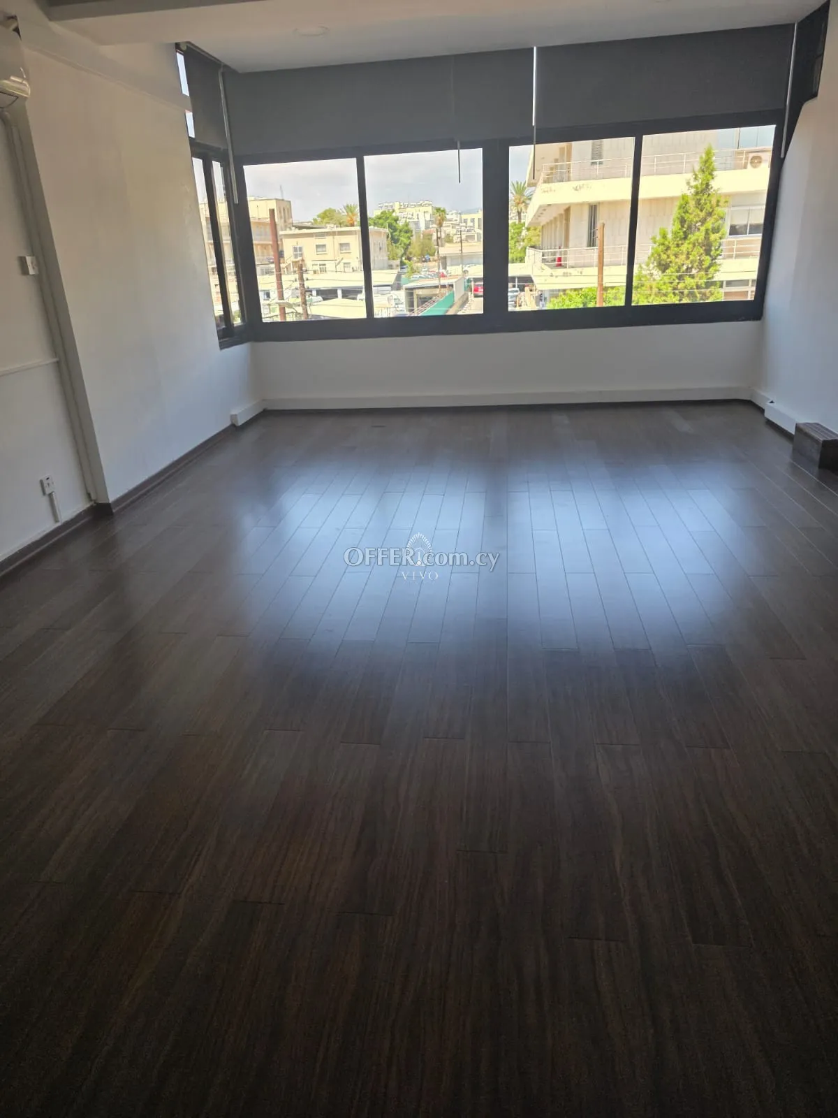 SPACIOUS OFFICE FOR RENT LOCATED IN KATHOLIKI CITY CENTER AREA - 4