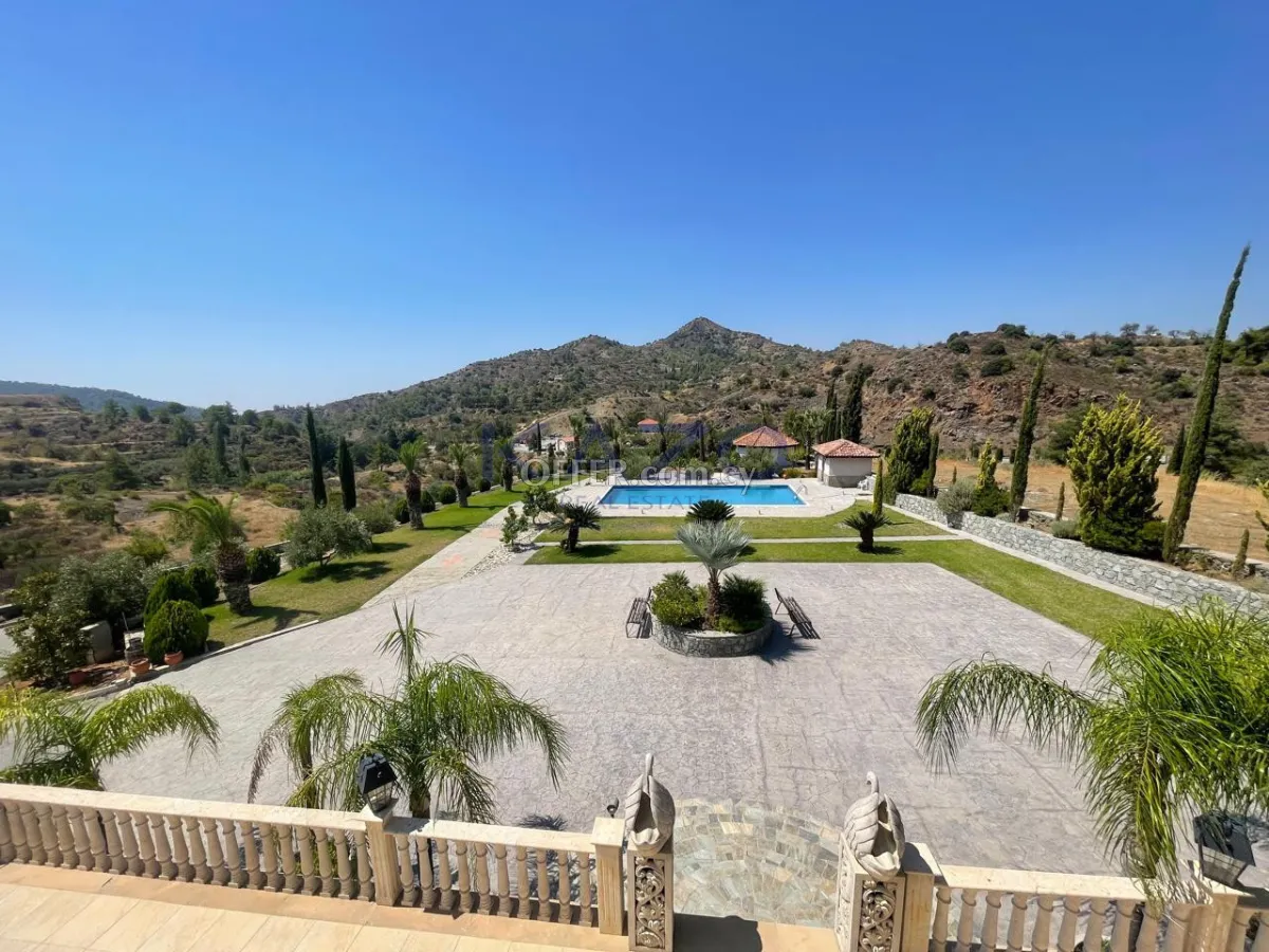 Furnished 6-Bedroom Villa in Kalo Chorio Lemesou 19 Minutes from Private Schools - 6