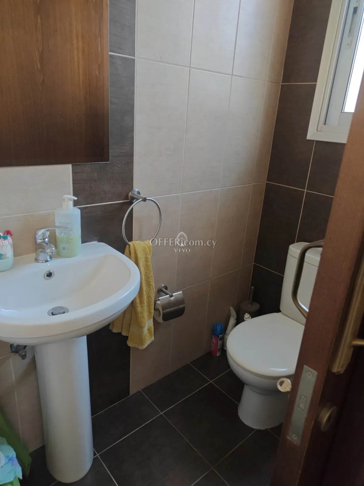 SPACIOUS 3- BEDROOM UPPER LEVEL DUBLEX MAISONETTE IN AGIOS SPYRIDONAS = LIMASSOL - 4