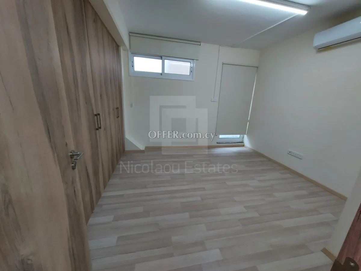 Ground floor office in Petrou Pavlou area - 3