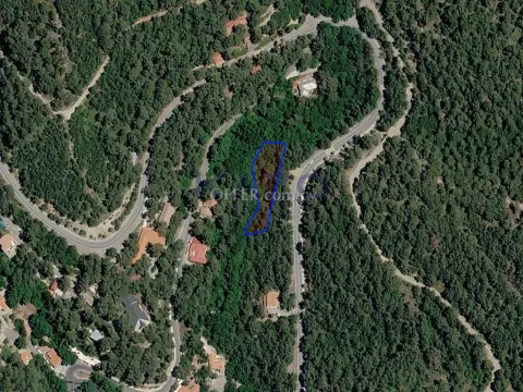 Spacious Residential Field in Platres (Right of Way) - Main Photo