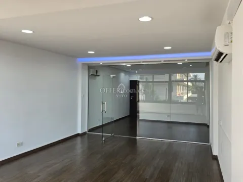 SPACIOUS OFFICE FOR RENT LOCATED IN KATHOLIKI CITY CENTER AREA