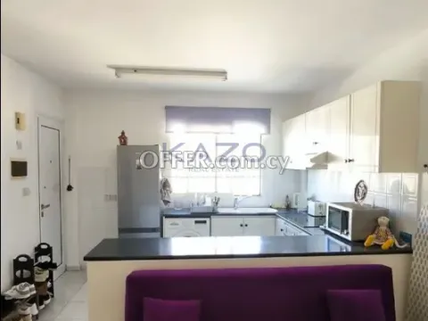 Bright 2-Bed Sea View Apartment in Pyrgos Tourist Area - Main Photo