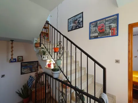 3-bedroom Maisonette (end) 118 sqm in Oroklini - Main Photo