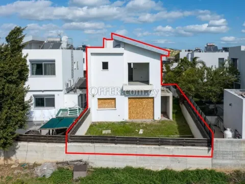 3 bedroom incomplete house in Latsia Nicosia - 5