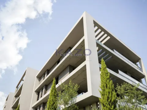 Modern 1-Bed Apartment in Agios Ioannis with City View - 12