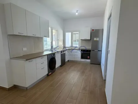 Renovated Top-Floor 2-Bed Apartment in Agia Zoni - 7