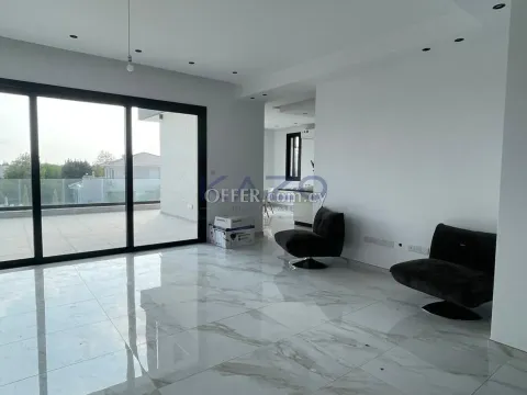 Modern 5-Bed Villa with Pool in Germasoyeia Green Area - 11