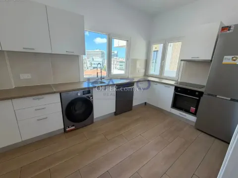 Renovated Top-Floor 2-Bed Apartment in Agia Zoni - 6