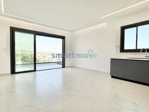 3 Bedroom Modern Penthouse For Rent Agios Sylas Limassol - 8