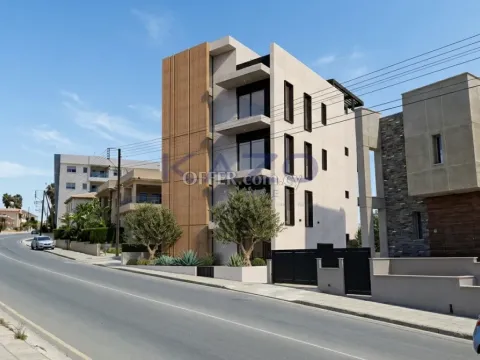 Modern 3-Bed Agios Athanasios Whole Floor Apartment - 3
